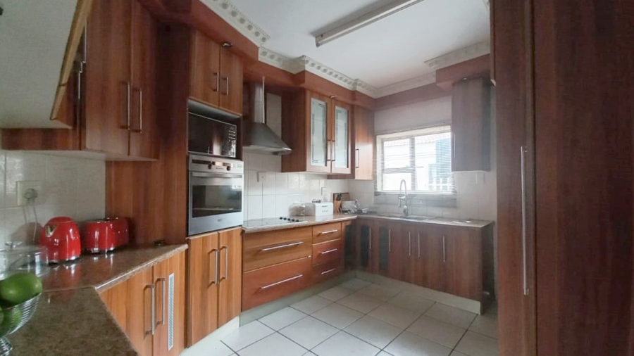 To Let 4 Bedroom Property for Rent in Mandela View Free State